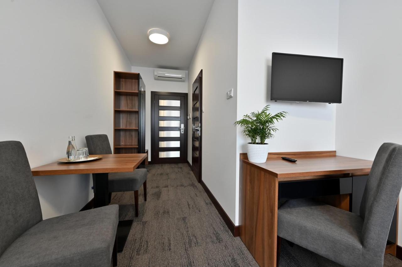 Hotel Terminal Gorzow Wielkopolski Dış mekan fotoğraf