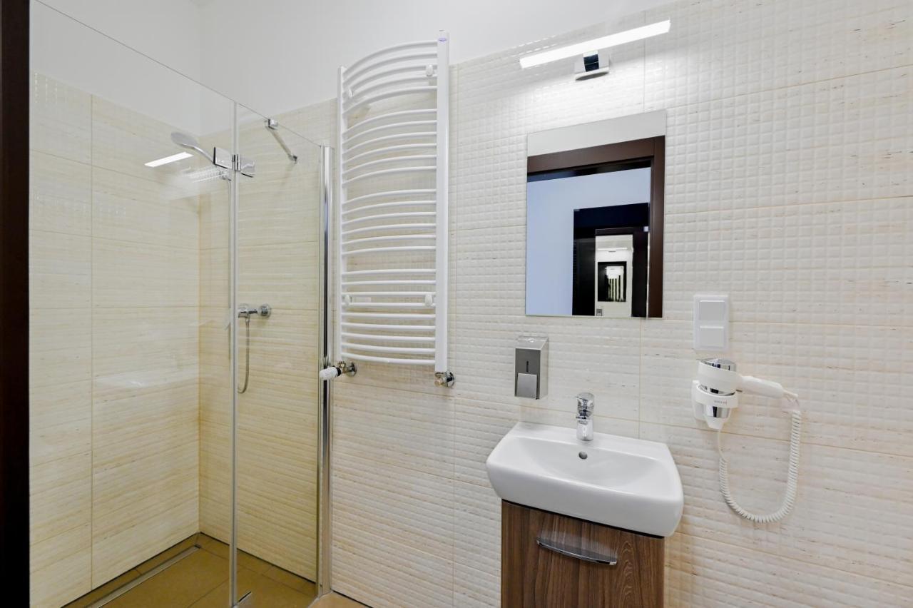 Hotel Terminal Gorzow Wielkopolski Dış mekan fotoğraf